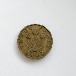 Монета Великобритания 3 пенса 1942  ГЕОРГ VI